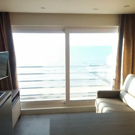 - Frontaal Zeezicht Apartment