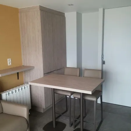 - Frontaal Zeezicht Apartment *